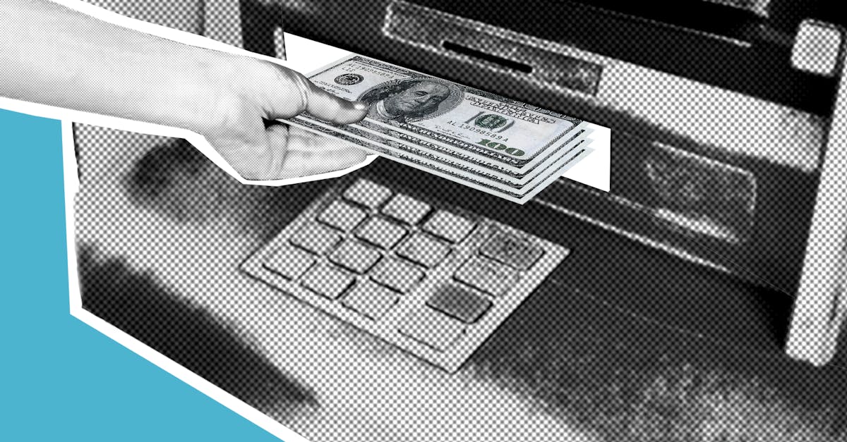 Wypłata gotówki w bankomacie kartą kredytową — kosztowna pułapka