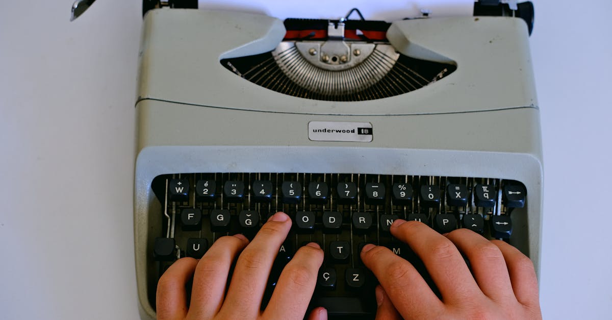 Dziennikarz finansowy przy pracy